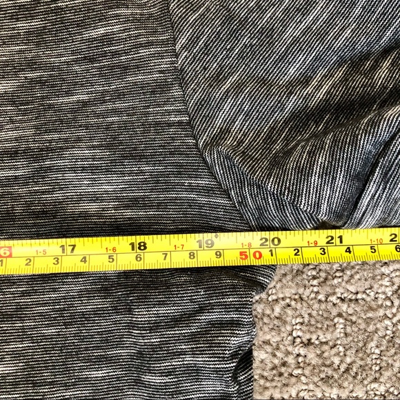 PERRY ELLIS V-Neck Gray T-Shirt Medium - Picture 5 of 6